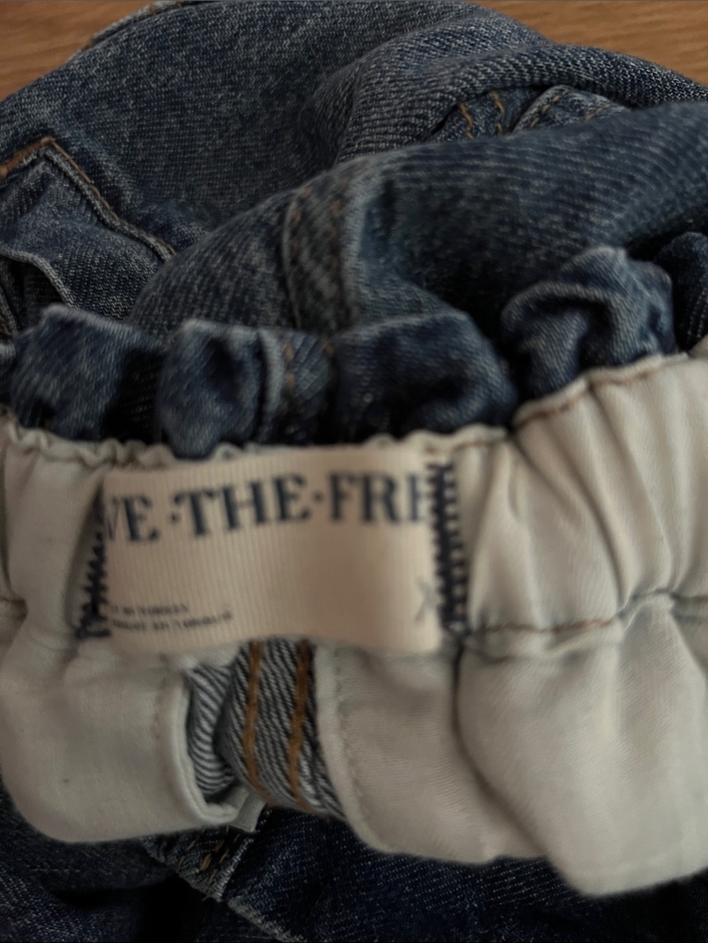 Free People We The Free Hazel Dropwaist Cargo Pull On Jeans RUNS LARGE - Picture 3 of 3